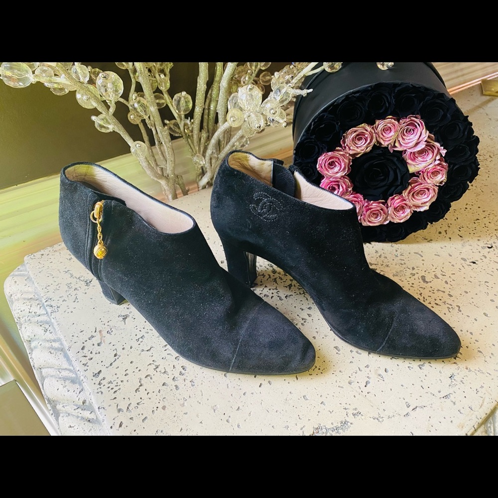 Chanel Black Vintage Suede Boots with Gold CC Chain, size 38